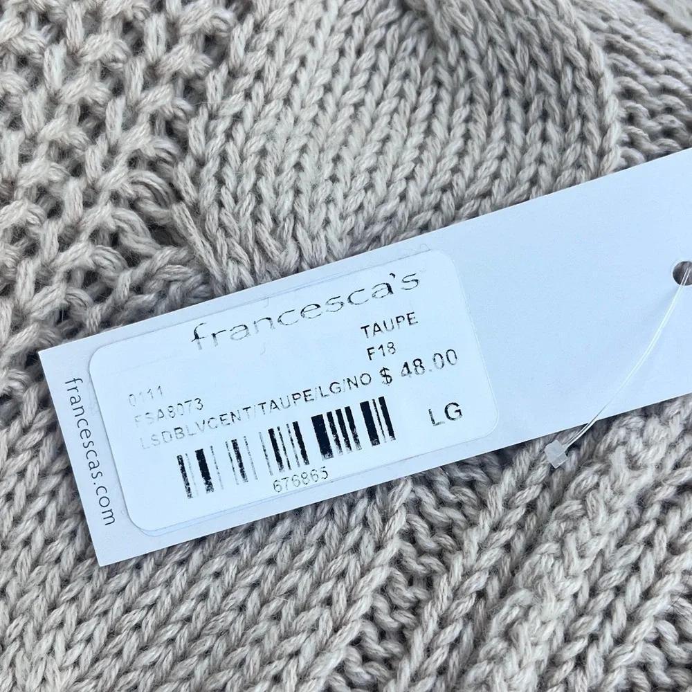 Francesca’s Slouchy sweater - Picture 3 of 3